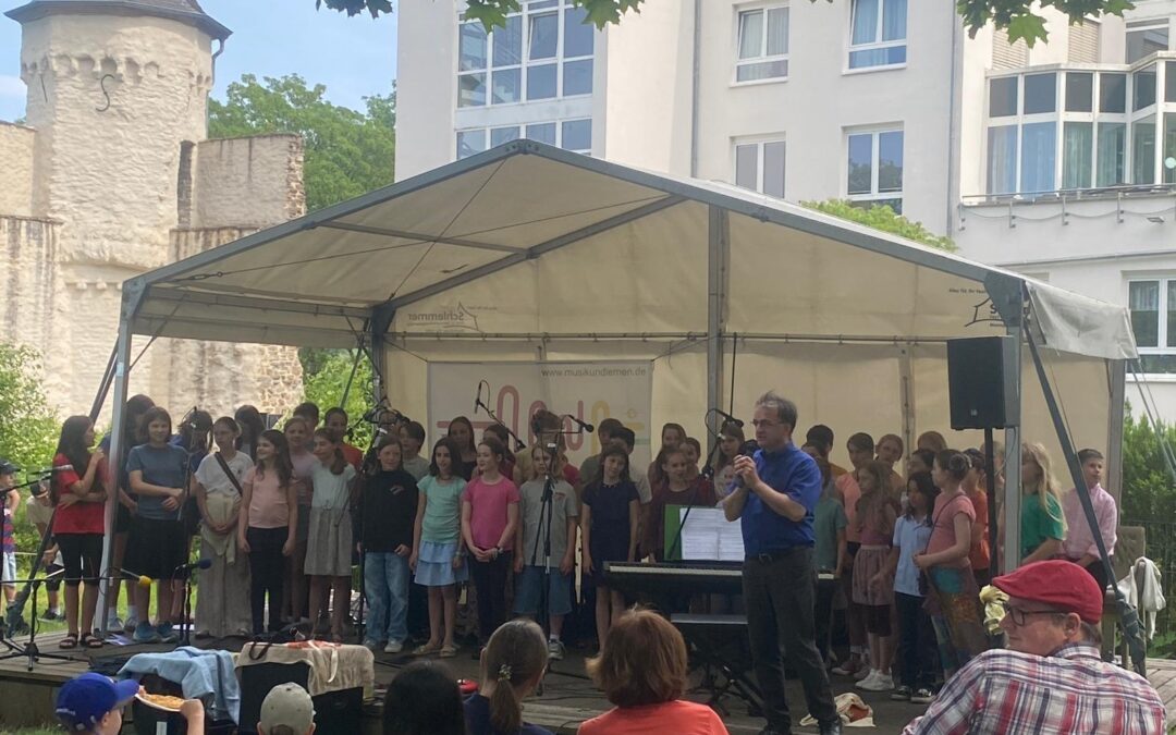 5er-Chor beim Kinder-Kultur-Fest Montabaur