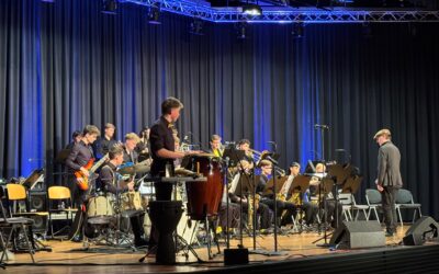 „Helfen durch Musik“: JazzBand des Landesmusikgymnasiums begeistert beim Benefizkonzert