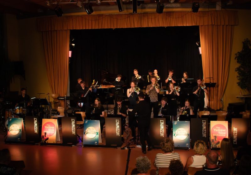 Big Band Yellow Tones
