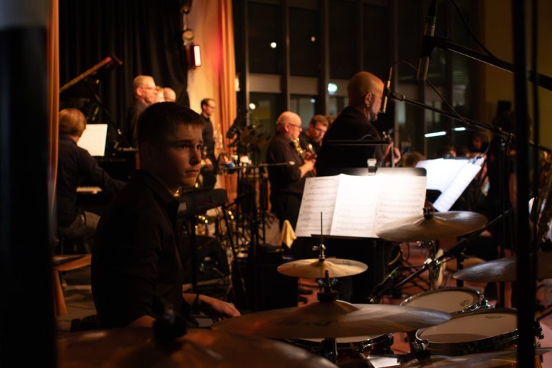 Big Band Yellow Tones