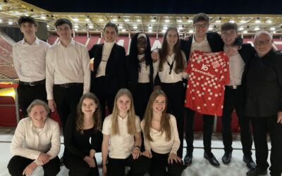 Zum 80. Jahrestag der Befreiung von Auschwitz setzt das Landesmusikgymnasium im Fußball-Stadion Mainz ein Zeichen