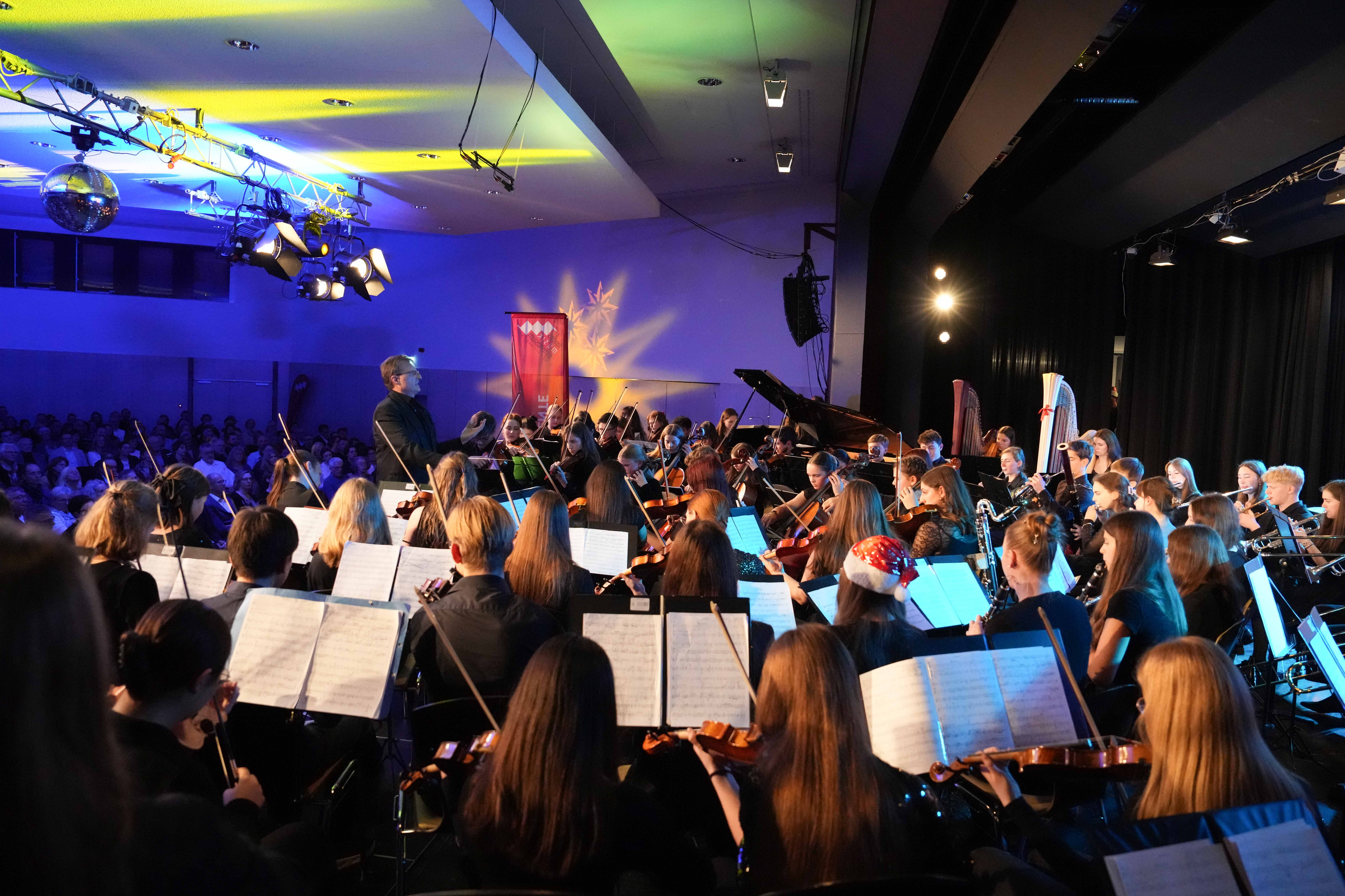 Weihnachtskonzerte 2025 des Landesmusikgymnasiums im Haus Mons Tabor