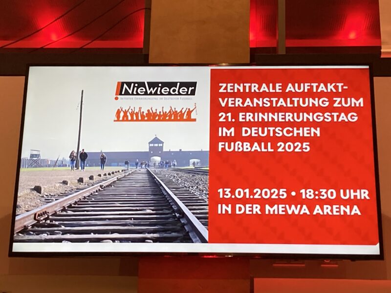 Werbeplot MeWa Arena Lebensmelodien niewieder